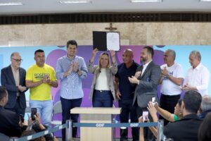 Celina sanciona leis que criam as RAs da 26 de Setembro e de Ponte Alta