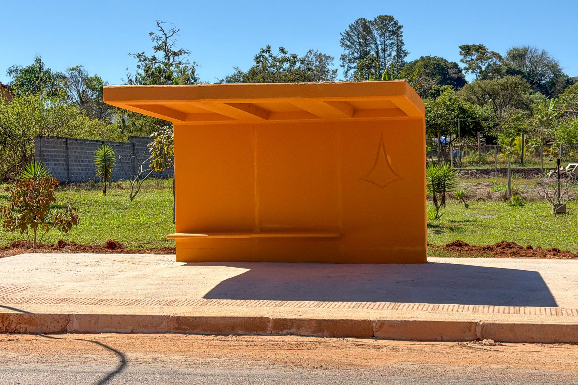 Paranoá recebe novos abrigos de ônibus após passagem do GDF na Sua Porta