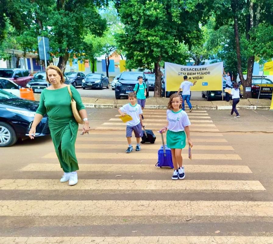Retorno das aulas impacta trânsito próximo a escolas