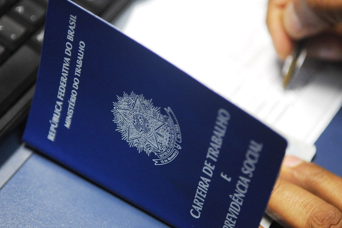 Vagas de emprego estão distribuídas por diferentes áreas de atuação e regiões do DF