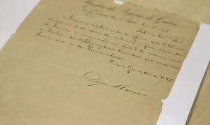 Venda ilegal de documentos históricos preocupa Arquivo Nacional