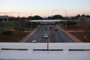 Viadutos do Eixão são liberados para o trânsito