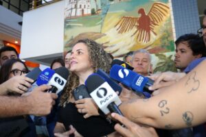 Após Prefeitura de Goiânia oferecer pacote de R$ 62,6 milhões à categoria, Justiça pode multar Sintego por fechamento de escolas durante greve