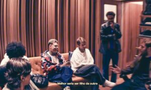 Artistas de diferentes gerações interpretam clássicos de Chico Buarque