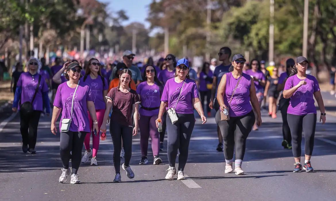 Caminhadas buscam conscientizar população sobre lipedema