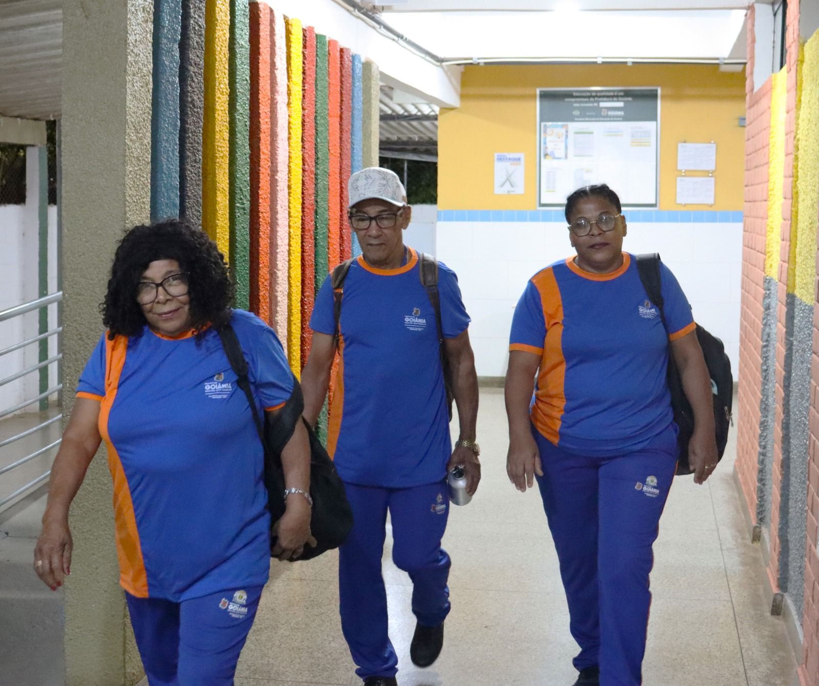 Educação de jovens e adultos da Prefeitura transforma trajetória de família que voltou a estudar na mesma sala