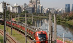 Greve de trens em SP causa congestionamento de mais de 2 mil km