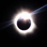 Islândia e Espanha testemunham eclipse solar total