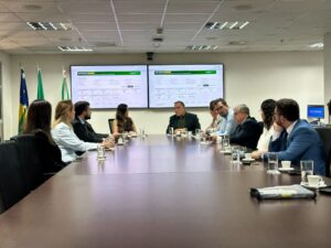 Mabel busca diálogo com juízes da Fazenda Pública para agilizar decisões e evitar impacto nos serviços municipais