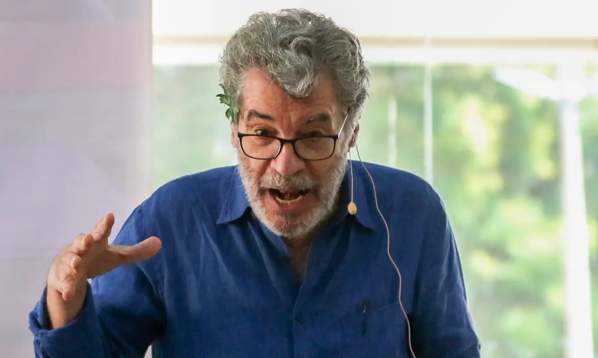 No Bonito CineSur, Paulo Betti defende regulamentação de streamings