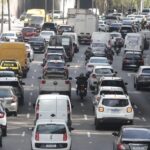 Paralisação de trens causa congestionamento nas ruas de SP