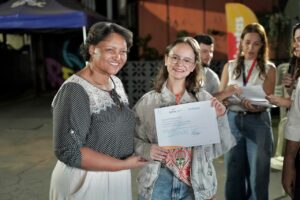Prefeitura de Goiânia certifica mais 200 alunos em cursos das carretas de capacitação
