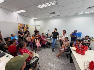Prefeitura promove roda de conversa sobre violência contra a mulher com comunidade indígena migrante Warao