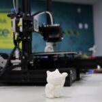Programa Start leva robótica, programação e inteligência artificial a jovens de escolas municipais