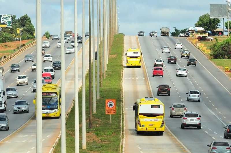 Taxistas do DF vão circular no corredor exclusivo do BRT Sul a partir de quinta-feira (20)