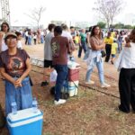 Ambulantes "desfilam" no 7 de Setembro em busca de sustento