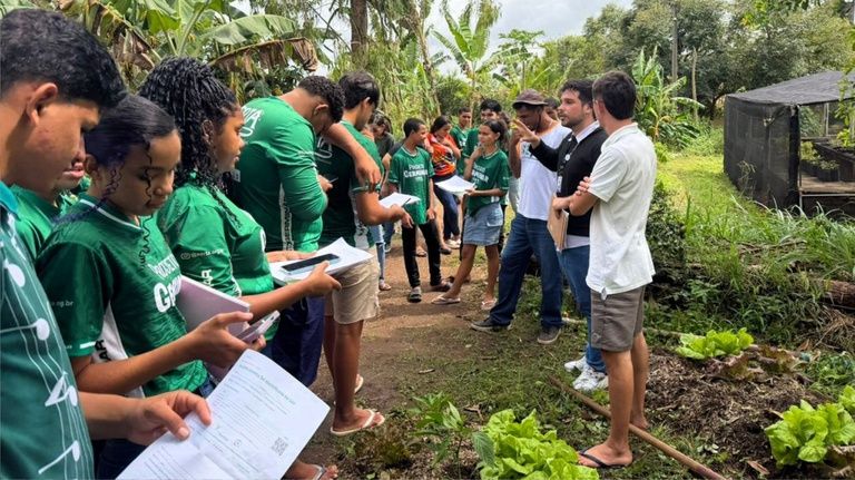 Capacitação em inteligência artificial reúne jovens de Pernambuco