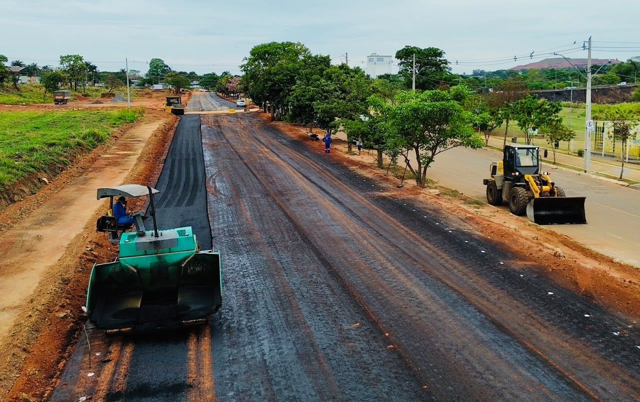 Prefeitura de Goiânia avança com pavimentação asfáltica na região do Hugol