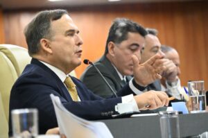 Mabel apresenta equilíbrio fiscal e investimentos de R$ 663,3 milhões em prestação de contas na Câmara