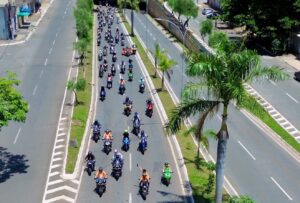 Mabel participa de passeio motociclístico em comemoração aos 93 anos de Goiânia