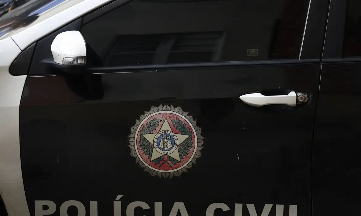 Polícia investiga ligação de policiais com facção criminosa